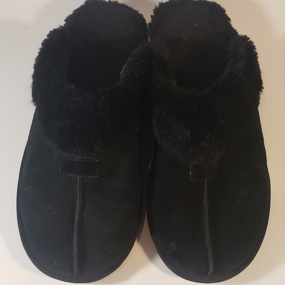 Secret Treasures Women's Size 9 Black Faux Fur Slippers Comfy Slip On Indoor - Picture 3 of 10